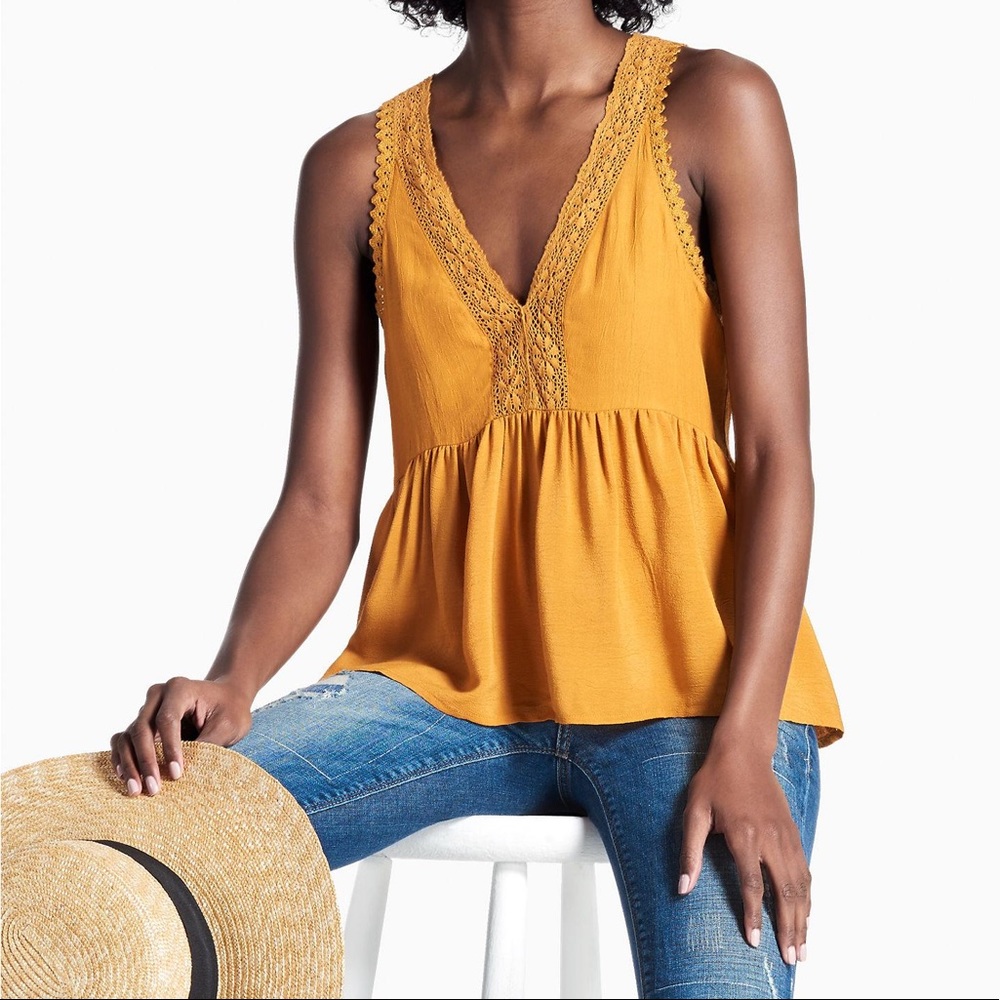 Beautiful lace top!